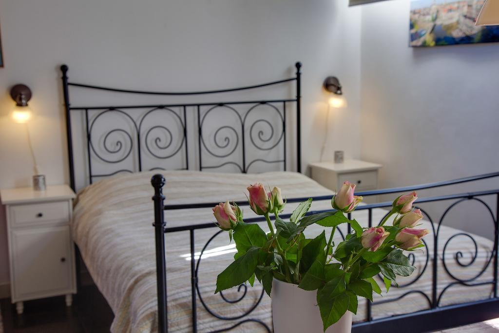 B&B Bed En Beschuit Leiden Rum bild
