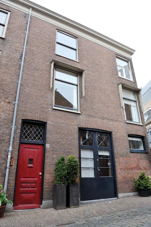 B&B Bed En Beschuit Leiden Exteriör bild