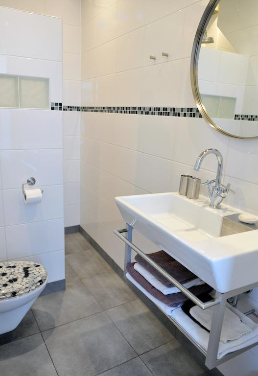 B&B Bed En Beschuit Leiden Rum bild